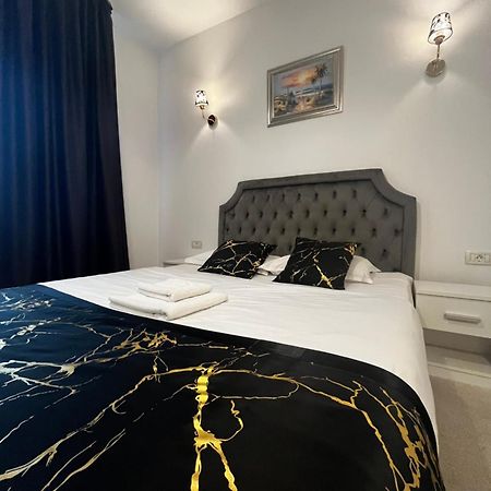 Hotel Cochet Boutique à Târgu Jiu Extérieur photo