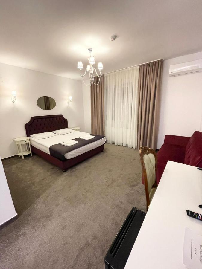 Hotel Cochet Boutique à Târgu Jiu Extérieur photo
