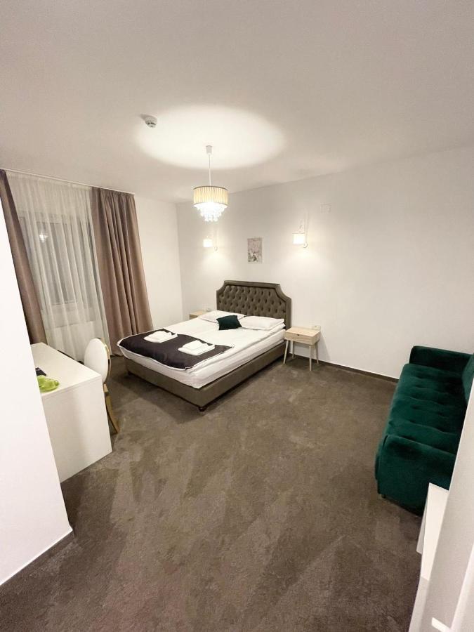 Hotel Cochet Boutique à Târgu Jiu Extérieur photo
